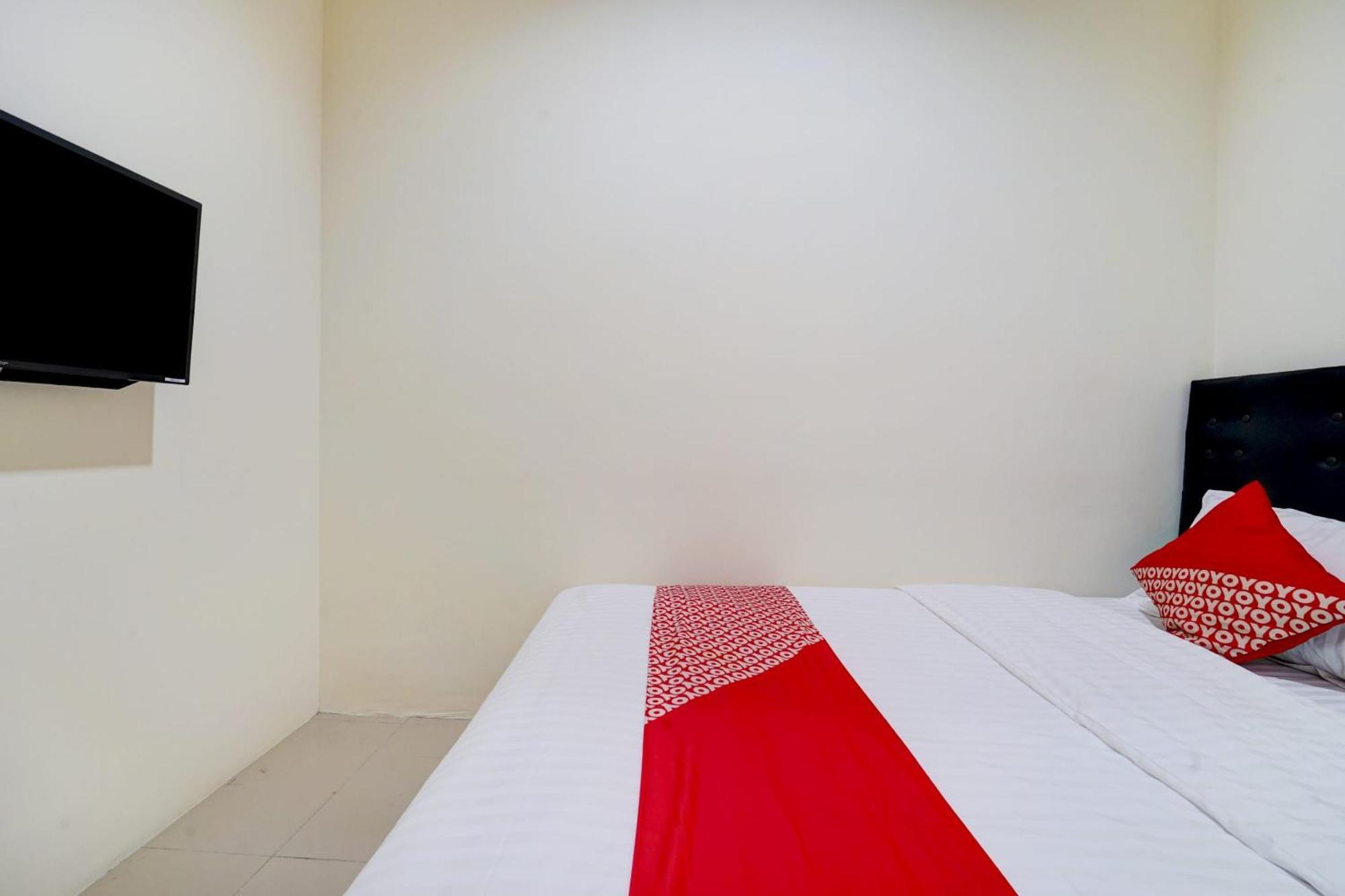 Super Oyo 90778 River Inn Malioboro Yogyakarta Exterior foto